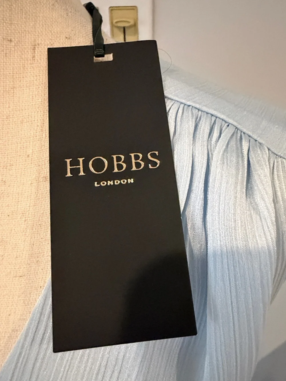 Elegant Light Blue V-Neck Midi Dress - Picture 4 of 4